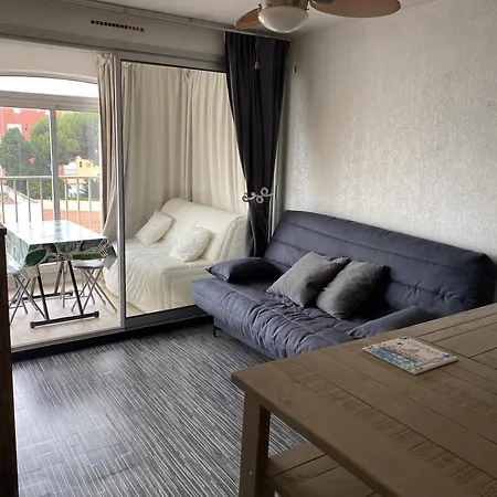 Appartement Studio Avec Belle Vue Sur Le Port Agde